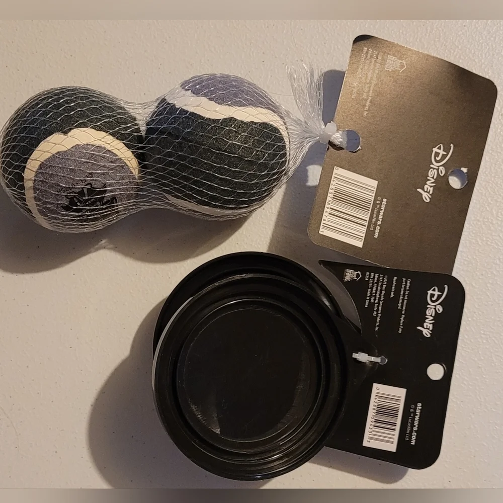 Star Wars Darth Vader Black Food Can Cover and Gray Pet Balls